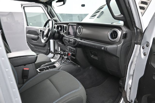 Used 2023 Jeep Wrangler Unlimited Rubicon 4xe w/ Cold Weather Group AWD/4WD image 24