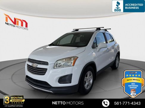 Used 2016 Chevrolet Trax LT w/ LPO, Protection Package FWD image 1