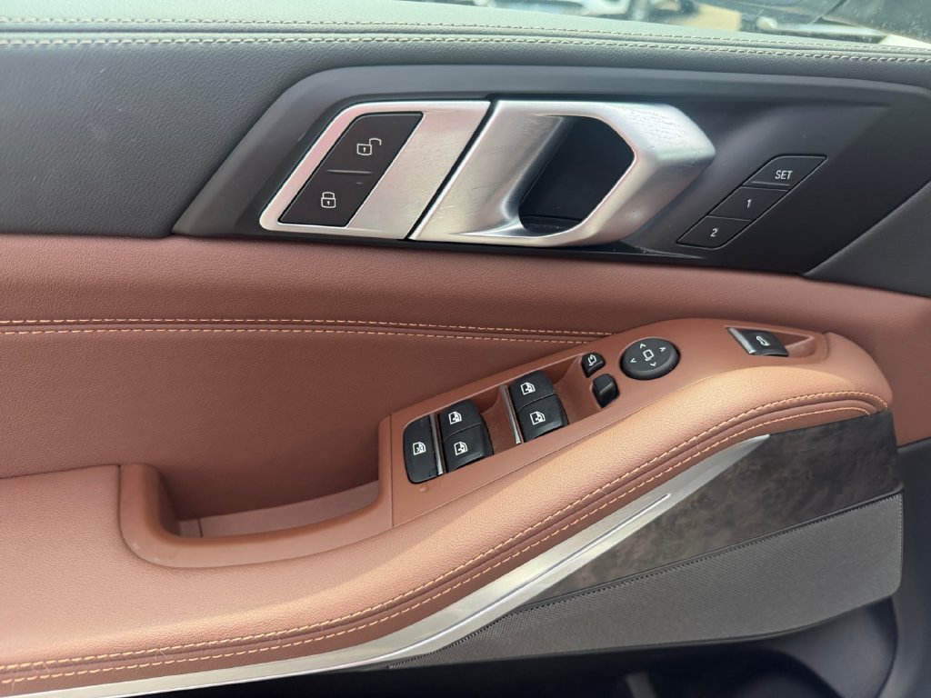 Used 2024 BMW X5 sDrive40i w/ Premium Package RWD image 16