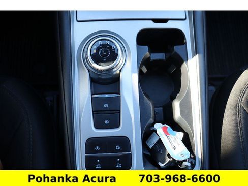 Used 2024 Ford Explorer XLT image 17