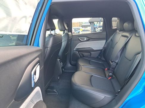 New 2026 Jeep Compass Latitude image 13