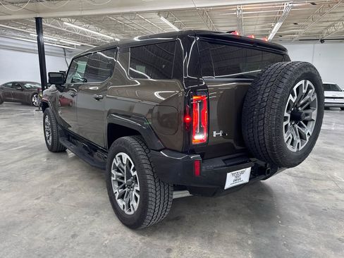 Used 2025 GMC Hummer EV 3X w/ LPO, Illumination Package AWD/4WD image 10