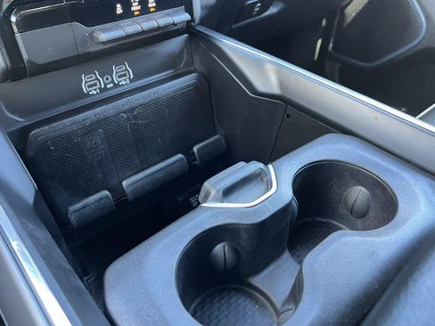 Used 2025 RAM 1500 Laramie AWD/4WD image 29