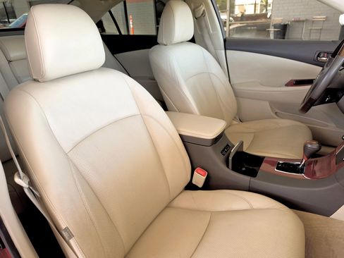 Used 2012 Lexus ES 350 FWD image 35