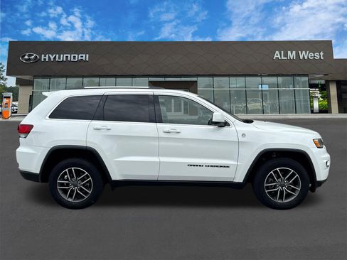 Used 2020 Jeep Grand Cherokee Laredo w/ Quick Order Package 2BN North AWD/4WD image 4