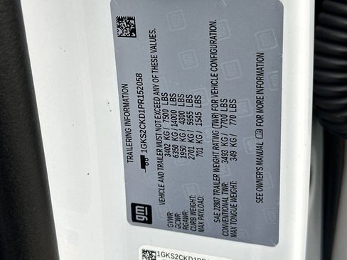 Used 2023 GMC Yukon AT4 w/ AT4 Premium Package image 36