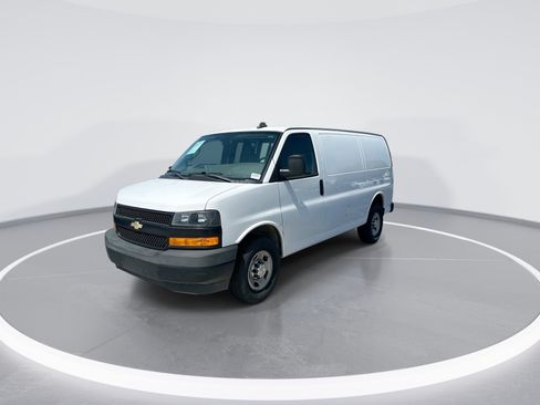 Used 2020 Chevrolet Express 2500 w/ Driver Convenience Package RWD image 5