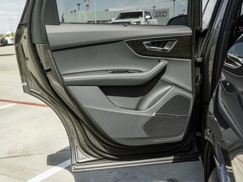 Used 2025 Audi Q7 3.0T Premium Plus image 27