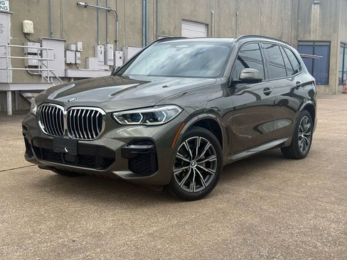 Used 2022 BMW X5 sDrive40i w/ M Sport Package RWD image 4
