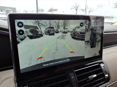 Used 2024 Lincoln Navigator Premiere image 20