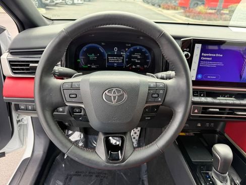 Used 2025 Toyota Camry XSE FWD image 22