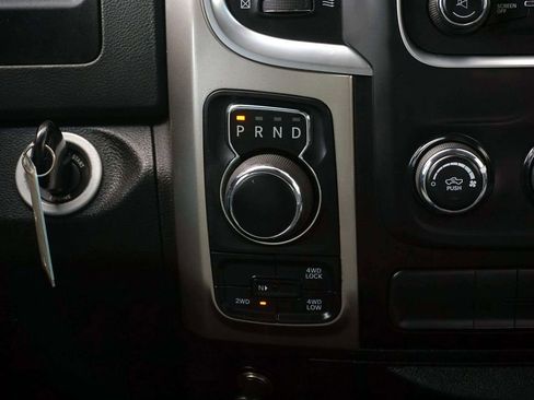 Used 2017 RAM 1500 Classic SLT AWD/4WD image 23