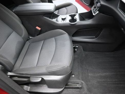 Used 2023 GMC Terrain SLE w/ Driver Convenience Package image 26