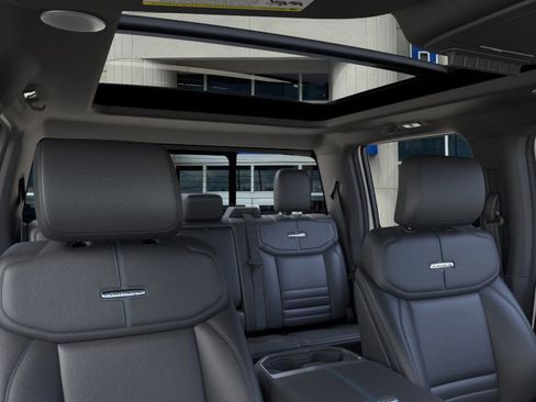 New 2025 Ford F250 Platinum w/ FX4 Off-Road Package image 22