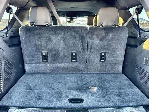 Used 2021 Chevrolet Suburban High Country image 24