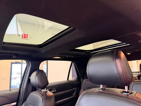 Used 2017 Ford Explorer Sport w/ Equipment Group 401A image 24