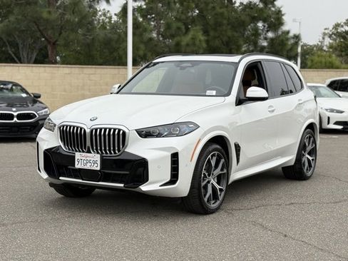 Used 2026 BMW X5 xDrive40i w/ M Sport Package image 2