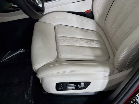 Used 2025 BMW X7 xDrive40i image 42