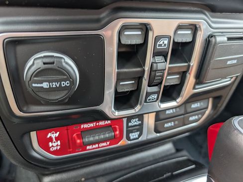 Used 2023 Jeep Gladiator Rubicon w/ LED Lighting Group AWD/4WD image 19