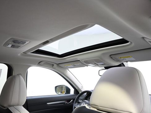 New 2025 MAZDA CX-5 AWD 2.5 S w/ Preferred Package image 17