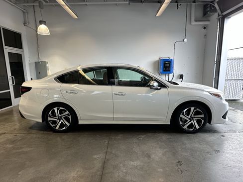 Used 2020 Subaru Legacy Touring XT image 2