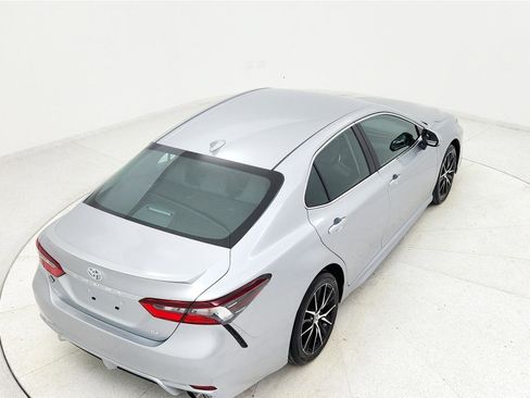 Used 2023 Toyota Camry SE image 37