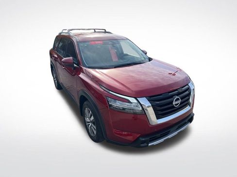 Certified 2024 Nissan Pathfinder SL image 39
