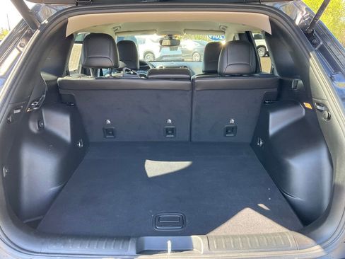 Used 2019 Jeep Cherokee Latitude Plus w/ Comfort/Convenience Group AWD/4WD image 26