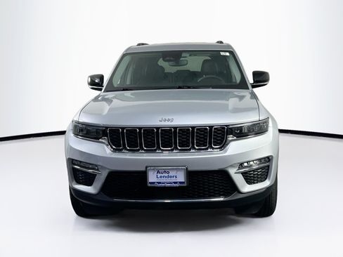 Used 2023 Jeep Grand Cherokee Limited AWD/4WD image 2
