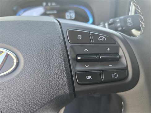 New 2025 Hyundai Venue SEL image 20