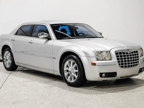Used 2008 Chrysler 300 Touring image 4