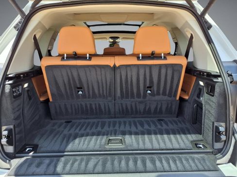 Used 2023 BMW X7 xDrive40i w/ Premium Package AWD/4WD image 13