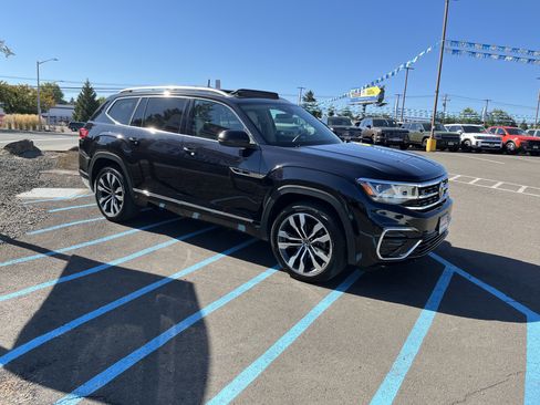 Used 2023 Volkswagen Atlas SEL Premium image 7