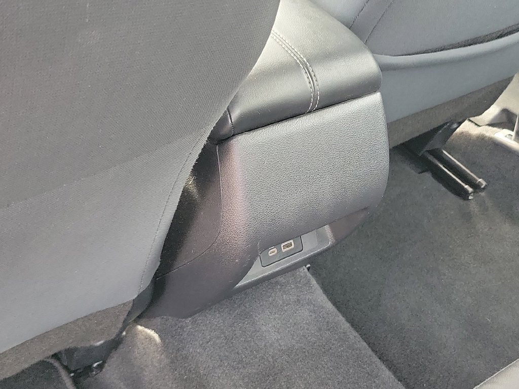 Used 2025 Nissan Altima 2.5 SV FWD image 14