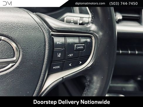 Used 2024 Lexus UX 250h F Sport AWD/4WD image 32