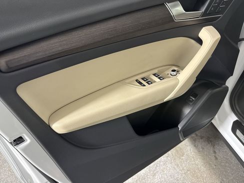 Used 2023 Audi Q5 2.0T Premium w/ Convenience Package image 20