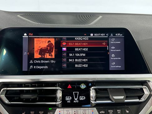 Used 2023 BMW 430i Coupe w/ Premium Package image 25