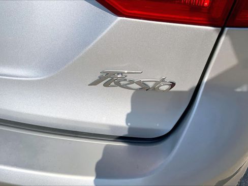 Used 2014 Ford Fiesta SE FWD image 9