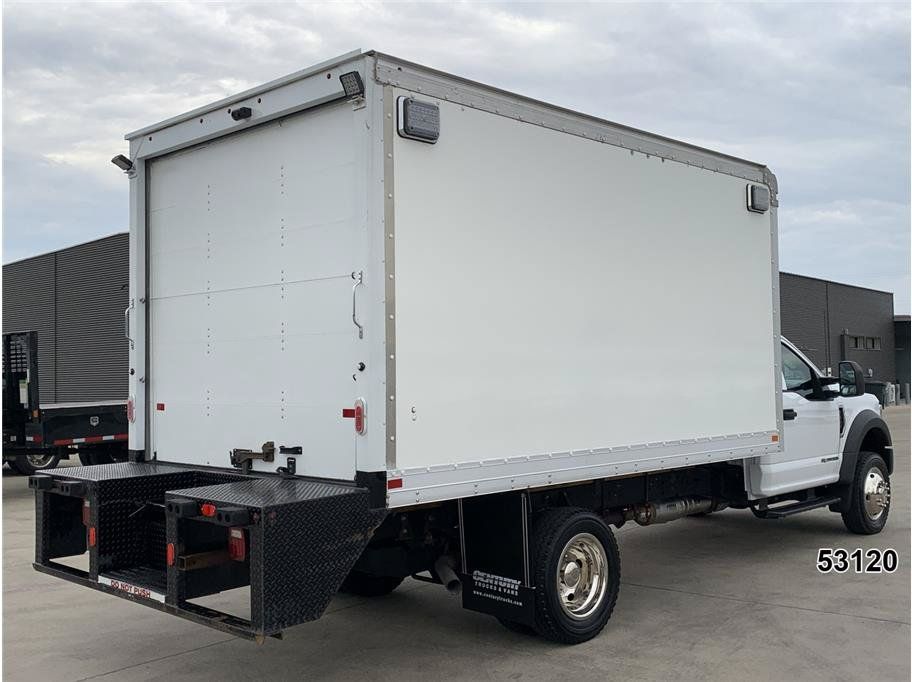 Used 2021 Ford F550 4x4 Regular Cab Super Duty image 2