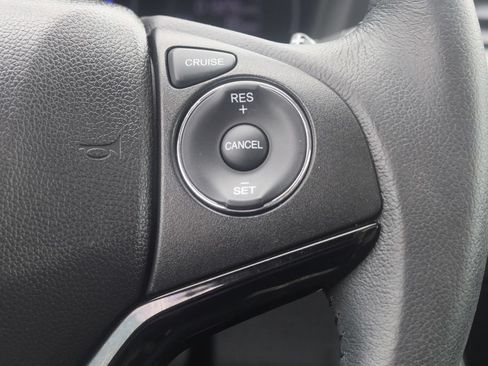 Used 2017 Honda HR-V EX-L image 11