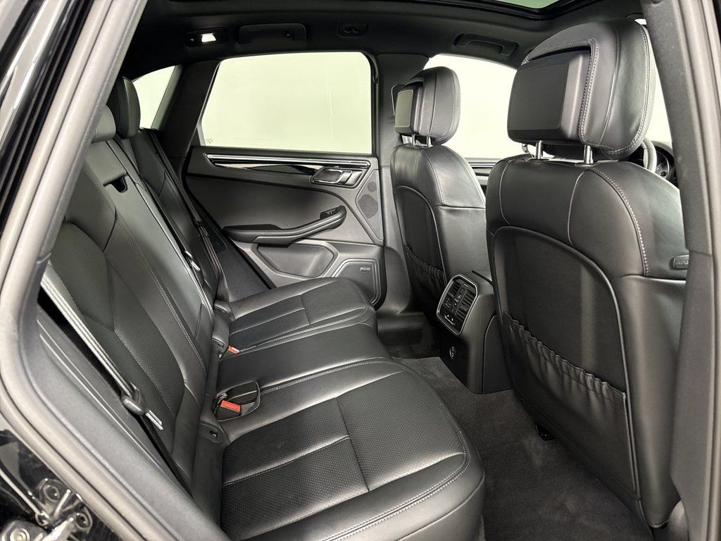 Certified 2026 Porsche Macan S AWD/4WD image 25