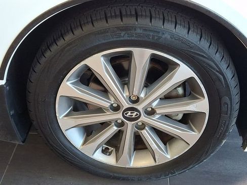 Used 2017 Hyundai Sonata Limited w/ Tech Package 03 FWD image 7