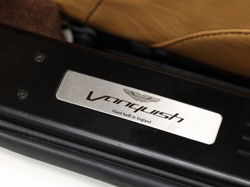 Used 2015 Aston Martin Vanquish Volante RWD image 64