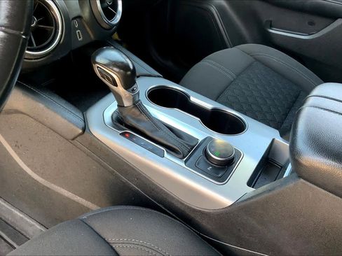 Used 2019 Chevrolet Blazer LT image 14