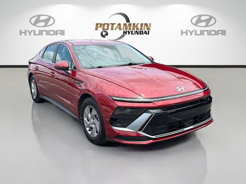 Certified 2025 Hyundai Sonata SE FWD image 3