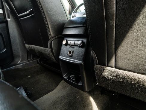Used 2017 Ford Explorer XLT w/ Equipment Group 202A AWD/4WD image 20