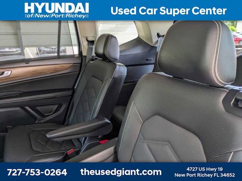 Used 2024 Volkswagen Atlas SE FWD image 17
