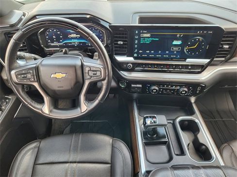 Used 2024 Chevrolet Silverado 1500 High Country w/ Technology Package image 27