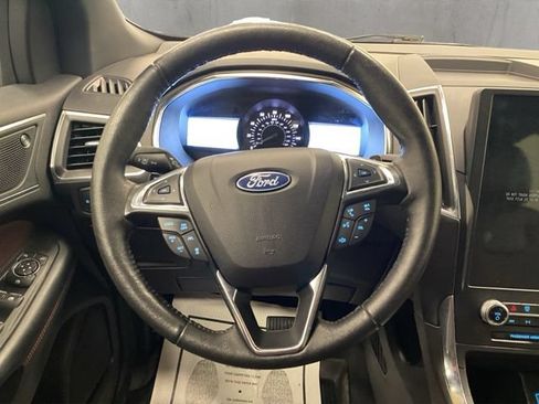 Used 2021 Ford Edge Titanium w/ Equipment Group 301A AWD/4WD image 26