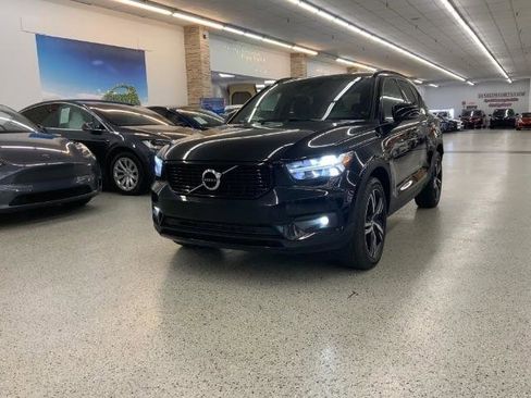 Used 2020 Volvo XC40 T5 R-Design image 39